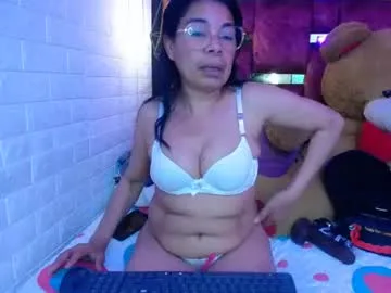 mmature_messy live stage