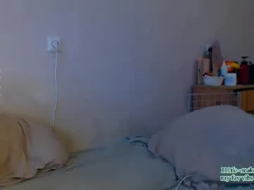 molly_smolly_ live stage