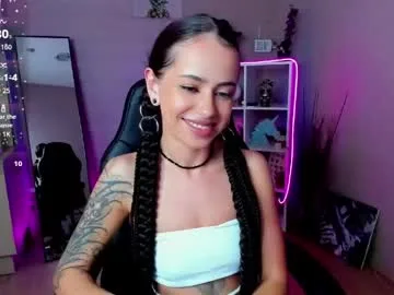 monica_brilliant live stage