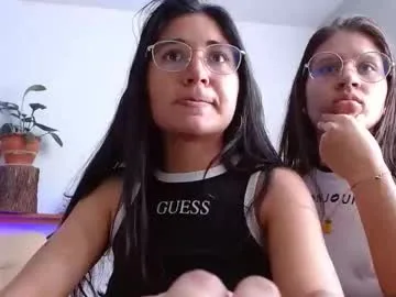 nahomy_rain live stage