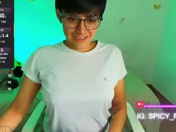 naty_lux19 live stage