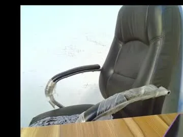 naughty_bitch0 live stage