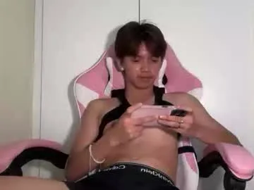 naughty_kean live stage