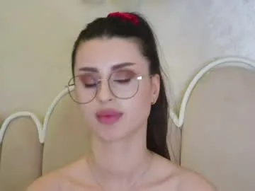 naughtyalicee live stage