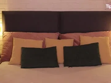 nicole_de_lux live stage