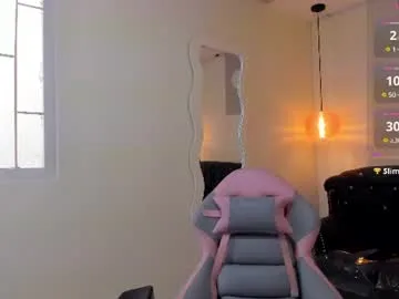 nicole_samantha live stage