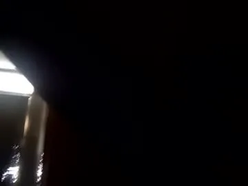 niki_alira live stage