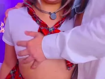 nikiandjota live stage