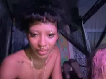 ninaxxglacier live stage