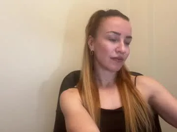 nyxelia_ live stage