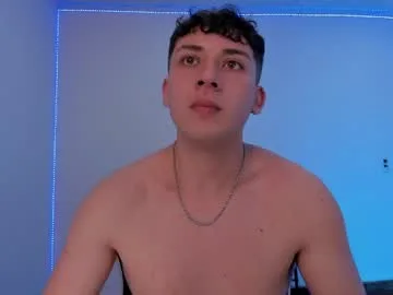 oliver_kyy live stage