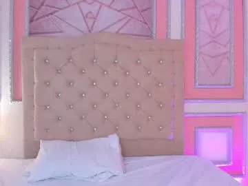 pervertedcurvy live stage