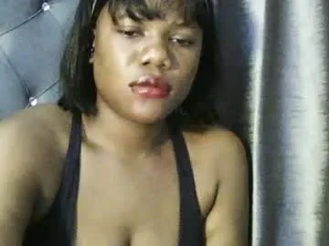 pretty_ebonymisstress live stage