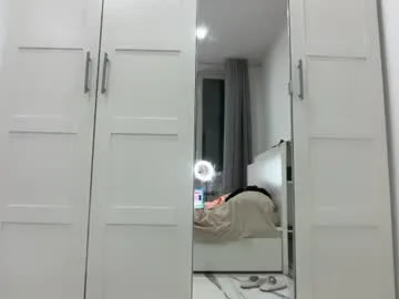 queenataly1 live stage
