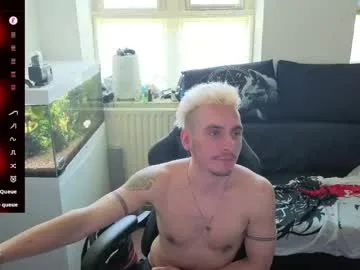 rayzel_white live stage