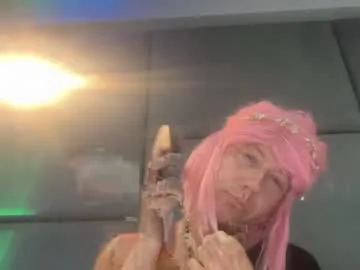 regina_george310 live stage