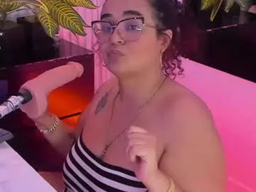 reginavegaa live stage