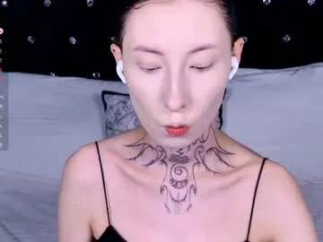 roxy_morrison_x live stage