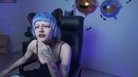Live thumbnail for roxycatlove