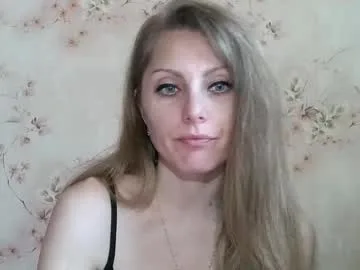 roxyfox18x01 live stage