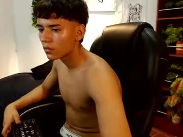 ryan_grayx live stage