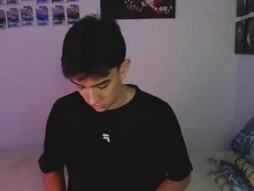 ryan_valentine17 live stage