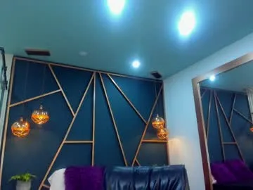 salem_rose live stage
