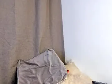 samanthaa_black live stage