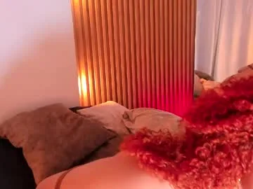 sasha__velvet_ live stage