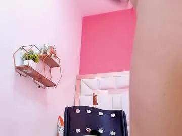 scarleth_hot69_ live stage