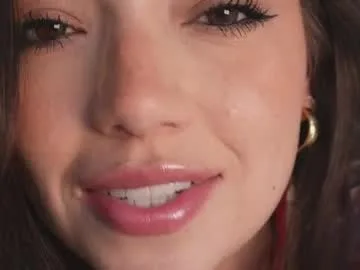 scarlett__baker11 live stage