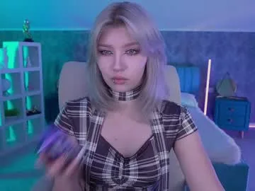 selenairis live stage
