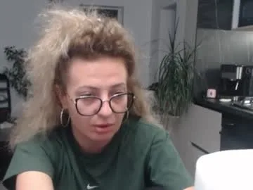 selenna_emma843468 live act