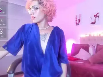 sexy__pearl live stage