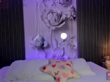 shaniadaniels live stage