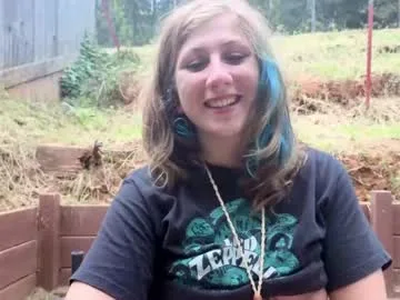 shy_college_girl live act