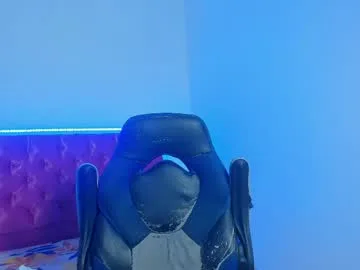 skinny_sam23 live stage