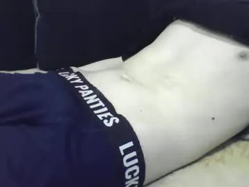 skinnycuteman live stage
