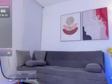 sofia_jones2 live stage