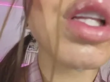 sofiievans_ live act