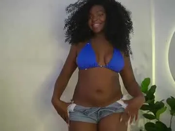 sophie_luvs live stage
