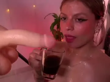 tatiana_monroe live stage