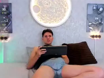 taylor_bigcock_7896 live stage