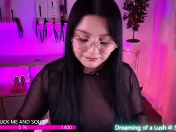 the_cat_girl_ live stage