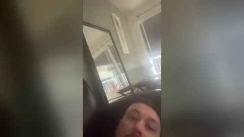 Elävä pikkukuva thelbshow