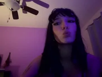 thelunavalentina live stage