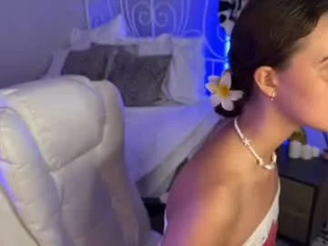 tiana_belle_ live stage