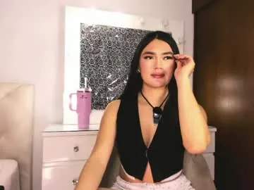 tiffanny_quinn live stage