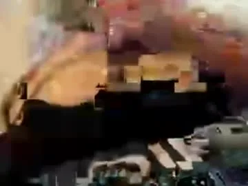 toungetwister900 live stage