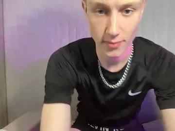 travis_gracile live stage